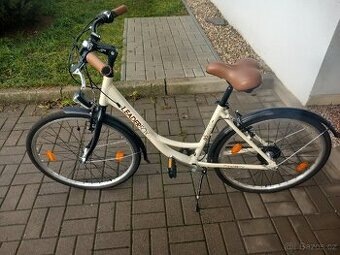 Prodám dámské kolo s příslušenstvím za 4500