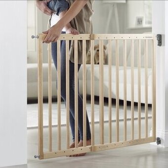 Lindam Dětská dřevěná zábrana s posuv. šířkou 63-106cm,