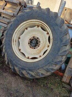 Kolo s pneu 18,4/15-34