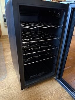 Domácí vinotéka Baumatic
