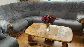 Rustikální gauč a stůl