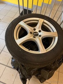 Sada kompletů 235/55R18 TOP stav disků