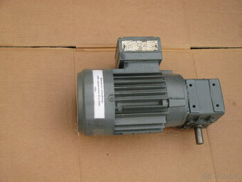 Elektromotor s převodovkou 370W 70 ot./1min.