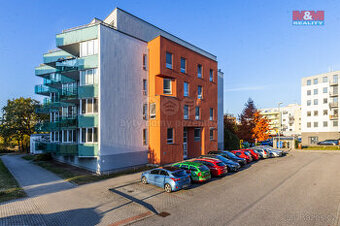 Pronájem bytu 2+kk, 58 m², Hradec Králové, ul. Labská louka