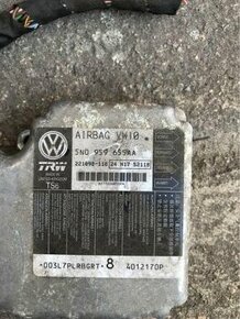 Airbag jednotka Passat B7