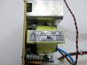 Custom PC zdroj ze zrušeného projektu 100-240V na 2x Molex