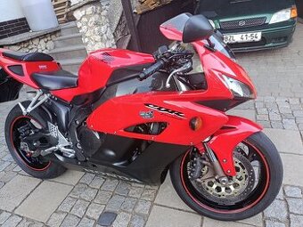 Honda CBR 1000 rr 2004