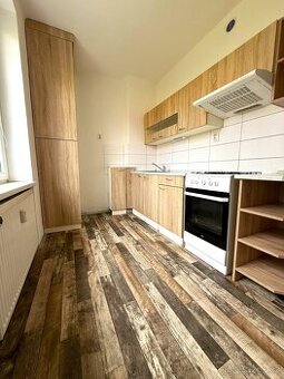 Pronájem bytu, 60,75 m², na ulici Komenského 327, Břidličná - 1