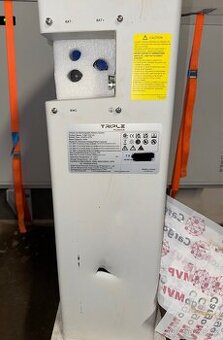 Prodám Solax Triple LiFePO4 V2 5.8 kWh POŠKOZENÁ, FUNKČNÍ