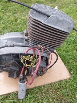 motor 450, čz 125, 476, manet, prase, čz 175, blatník pérák