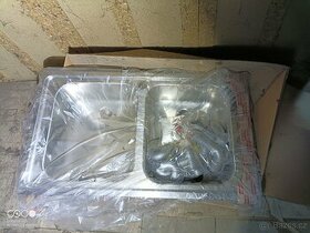 Nový nerezový dvou dřez s příslušenstvím