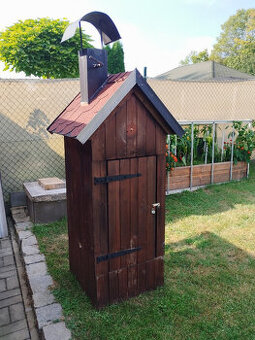 Dřevěná udírna