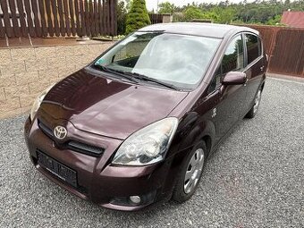 Corolla Verso D-CAT, 7 míst