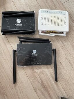3x Wi-Fi router, modem