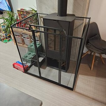 Zabrána okolo kamen