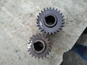 Prodám stromeček do převodovky na ZETOR25