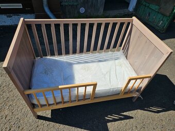 Přebalovací pult + postýlka