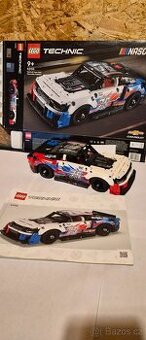 LEGO Technic 42153 NASCAR