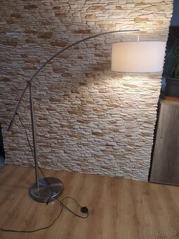 MODERNÍ LAMPA IKEA - 1