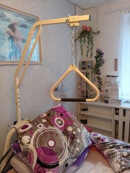 Hrazda k posteli - 1