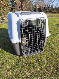 Klec pro psa do auta