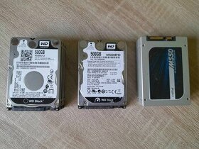 SSD a HDD Disky