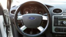 Ford Focus II / C Max - multifunkční volant (top stav)