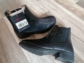 Kožené jezdecké perka