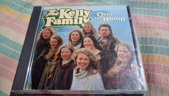 CD SAXON, AHA, KELLY FAMILY, YES, GILLAN, N. HAGEN, LAIBACH