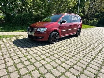 VW Touran 2.0TDI DSG 7mist