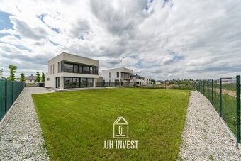 Rodinný dům 4+kk, 190 m2, pozemek 816 m2 – Vysoký Újezd, jen