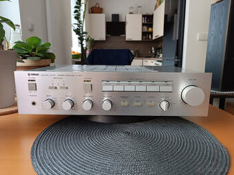 zesilovač Yamaha A-500