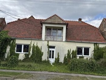Prodeje rodinného domu – Míšovice - 1