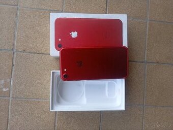 iPhone 7 červený