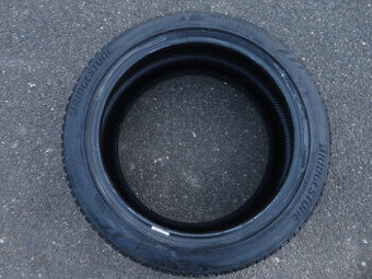 245/45 R19 Bridgestone A005