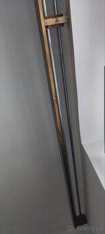 Prodám krásné nalakované garnýže 1x2m + 1x 4m.