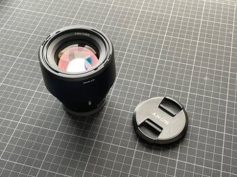 Sony FE 85mm F/1.8