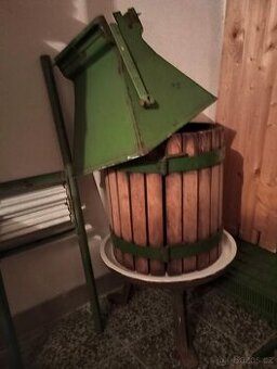 Lis na hrozny