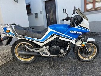 Suzuki GSX 500 ES-čtyřválec,veterán