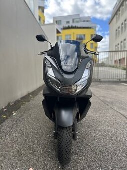 Skútr Honda PCX 125 2024