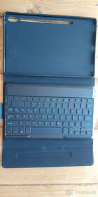 Pouzdro s BT klávesnicí