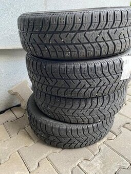PIRELLI  175/65 R15  zimní pneu - 1