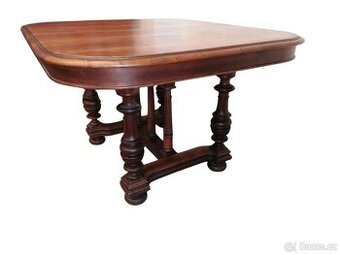 Masivní dřevěný starožitný stůl