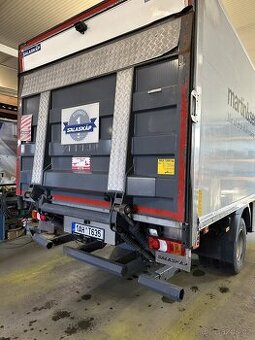 Chladící a mrazící skříň