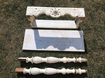 Prodám starožitný stolek