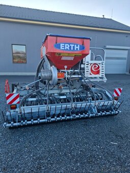 Secí stroj pro přísev TTP