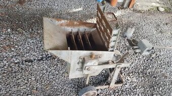 Vibrační forma na škvárobetonové tvárnice