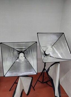 💡 2× Softbox PHOTOTOOLS + žárovky (nasvíceno jen pár hodin)