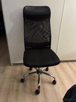 otočná kancelářská židle