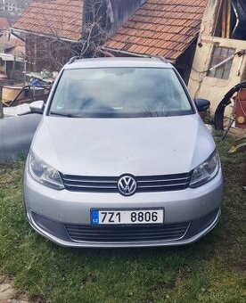 Auto na náhradní díly